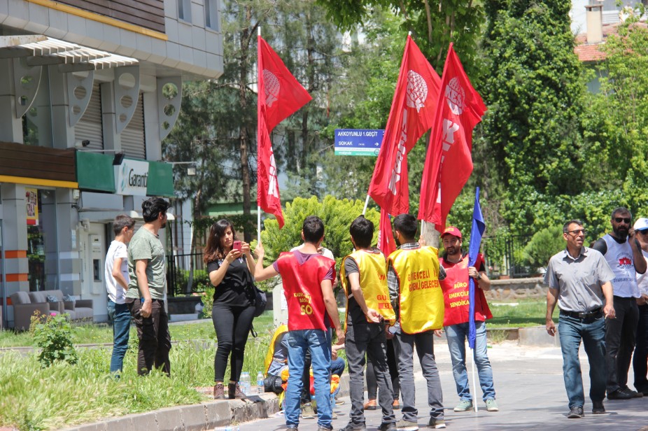 Fotoğraflarla Diyarbakır&rsquo;da 1 Mayıs